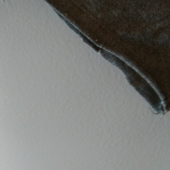 Dantelle ruffled shirt gray size small raw edges - Picture 3 of 8